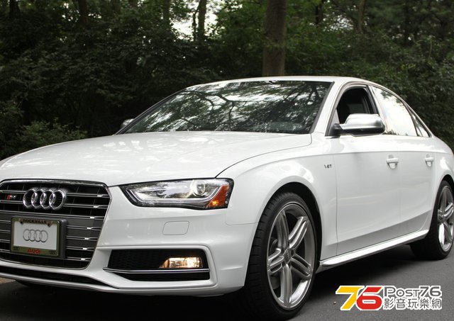 2013_Audi-S4_00.jpg