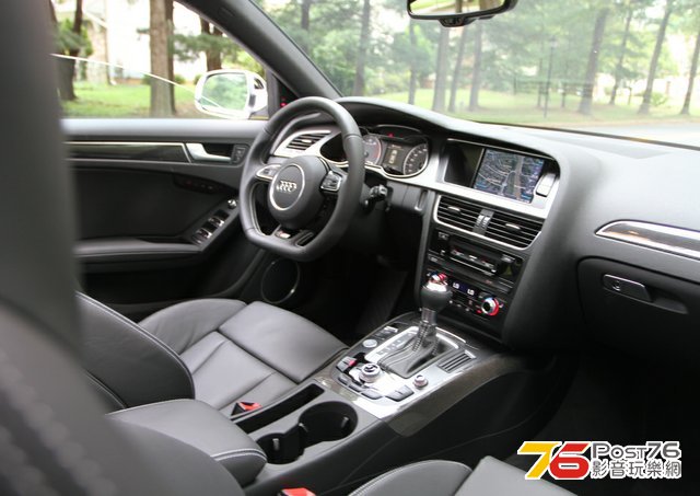 2013_Audi-S4_03.jpg