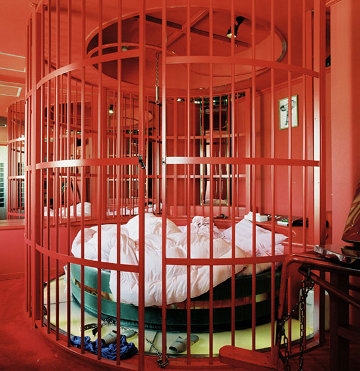 caged-bed-love-hotel.jpg