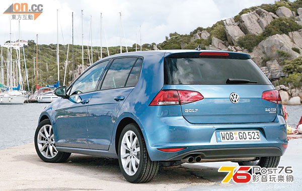 Volkswagen_Golf_7_15.jpg