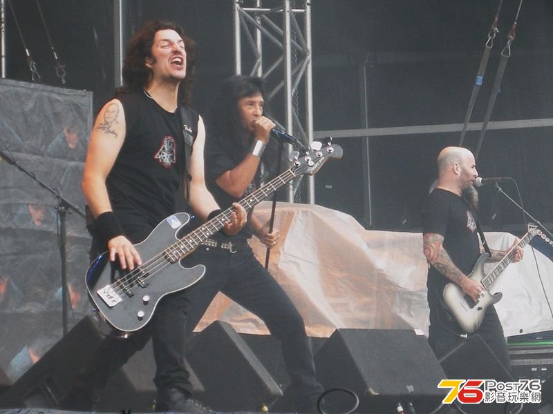 800px-AnthraxSonisphere2010.jpg