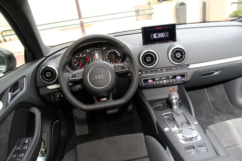 2013_Audi_A3_Sportback_13.jpg