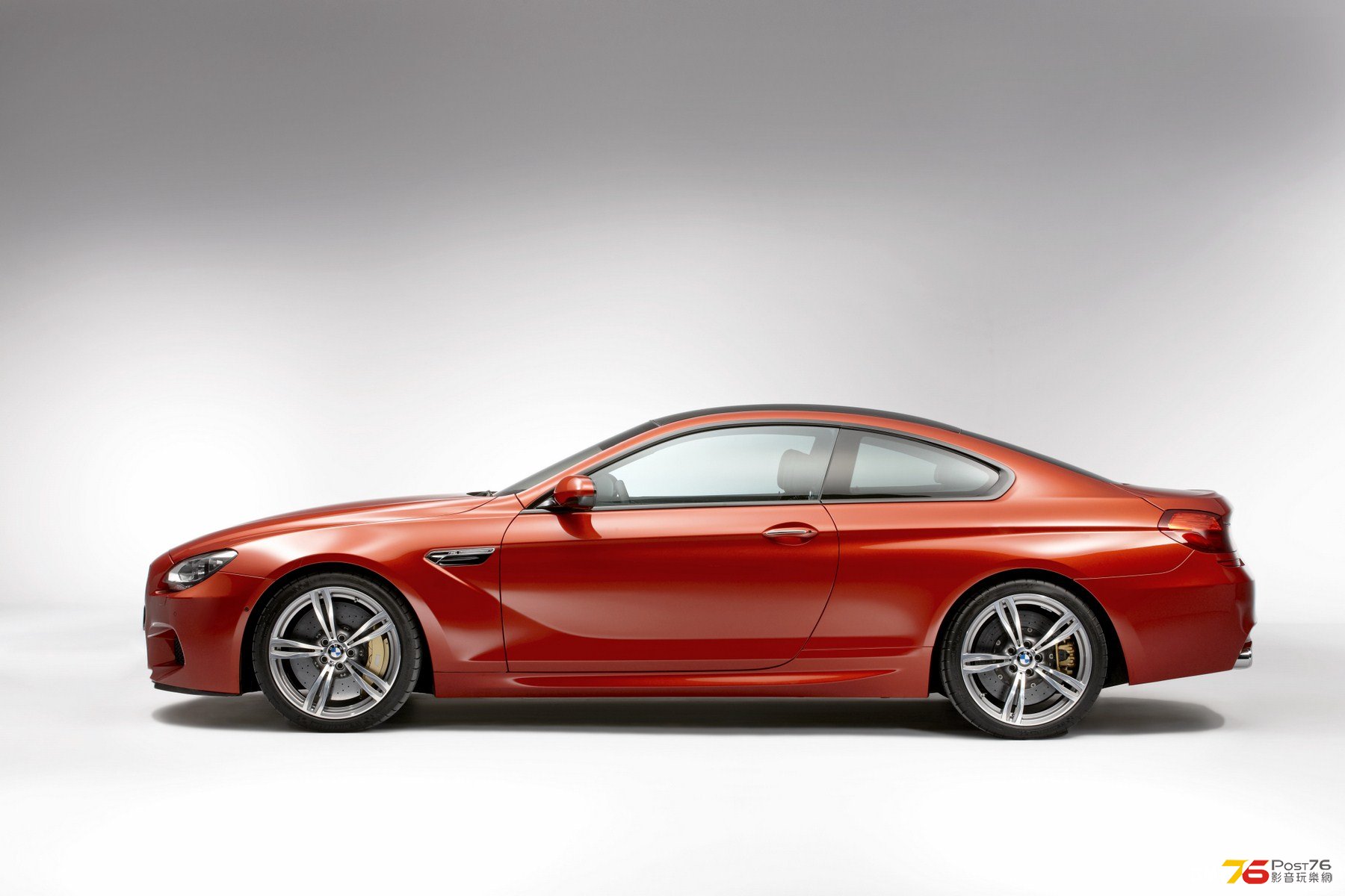 2013_BMW_M6_Coupe_06.jpg