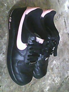 NIKE1.jpg
