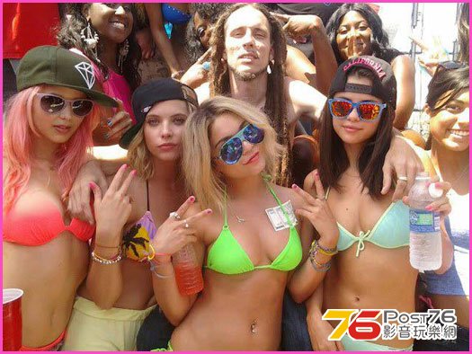 Spring Breakers 2.jpg