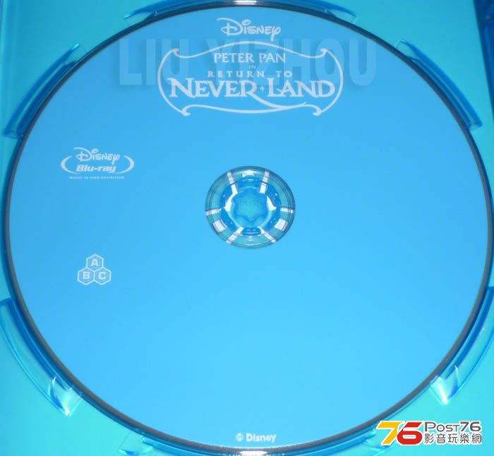 neverlandBD_disc.jpg