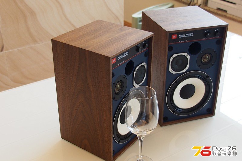 JBL-2.jpg