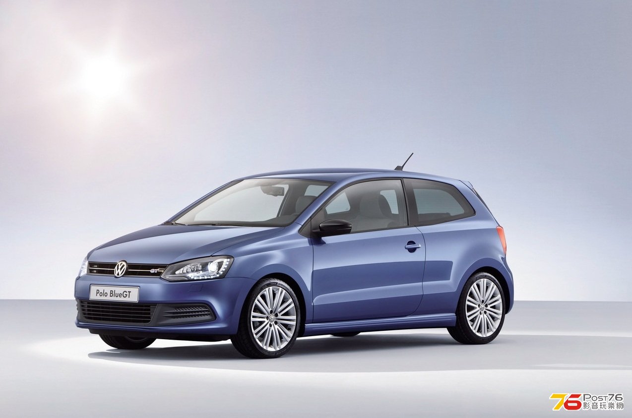 2013_Volkswagen_Polo_BlueGT_01.jpg