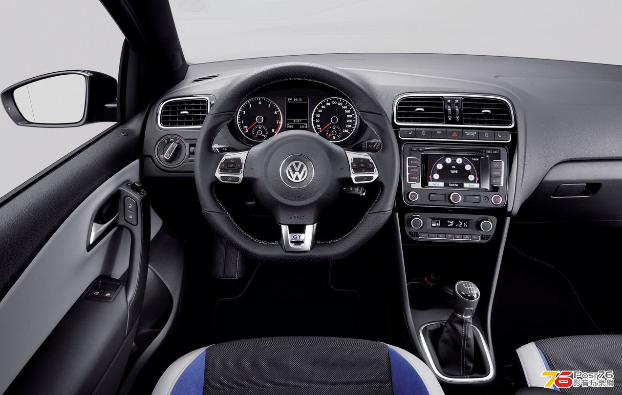 2013_Volkswagen_Polo_BlueGT_02.jpg