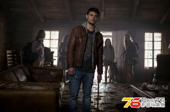 evildead2013_5.jpg