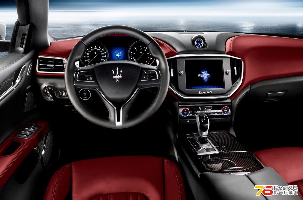 2014-maserati-ghibli-leaked_100424624_l.jpg