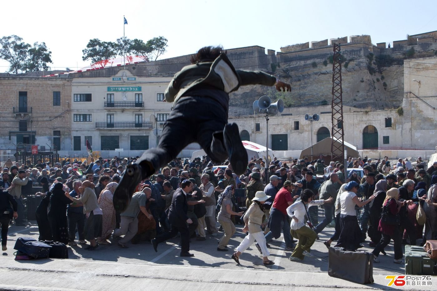 worldwarz_15.jpg