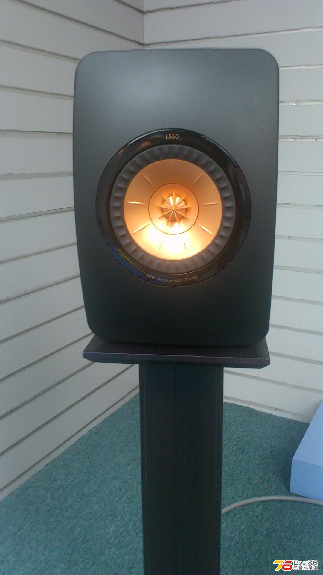 KEF LS50