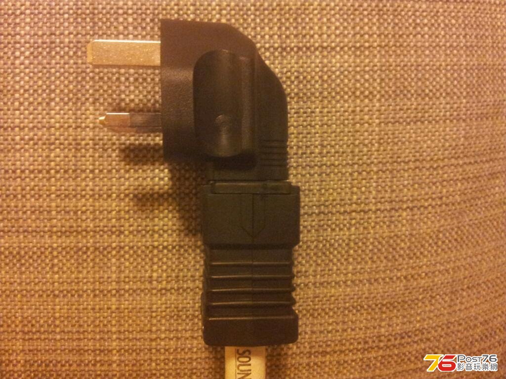 Adapter with pc 90.jpg