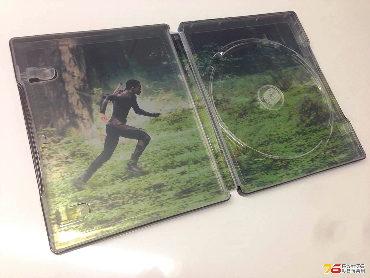 after-earth-steelbook-7.jpg