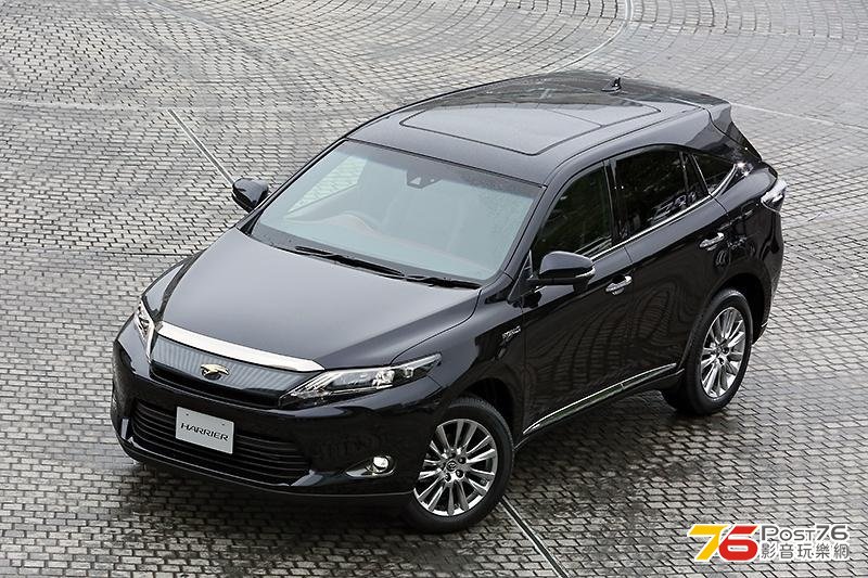 2014_Toyota_Harrier_01.jpg