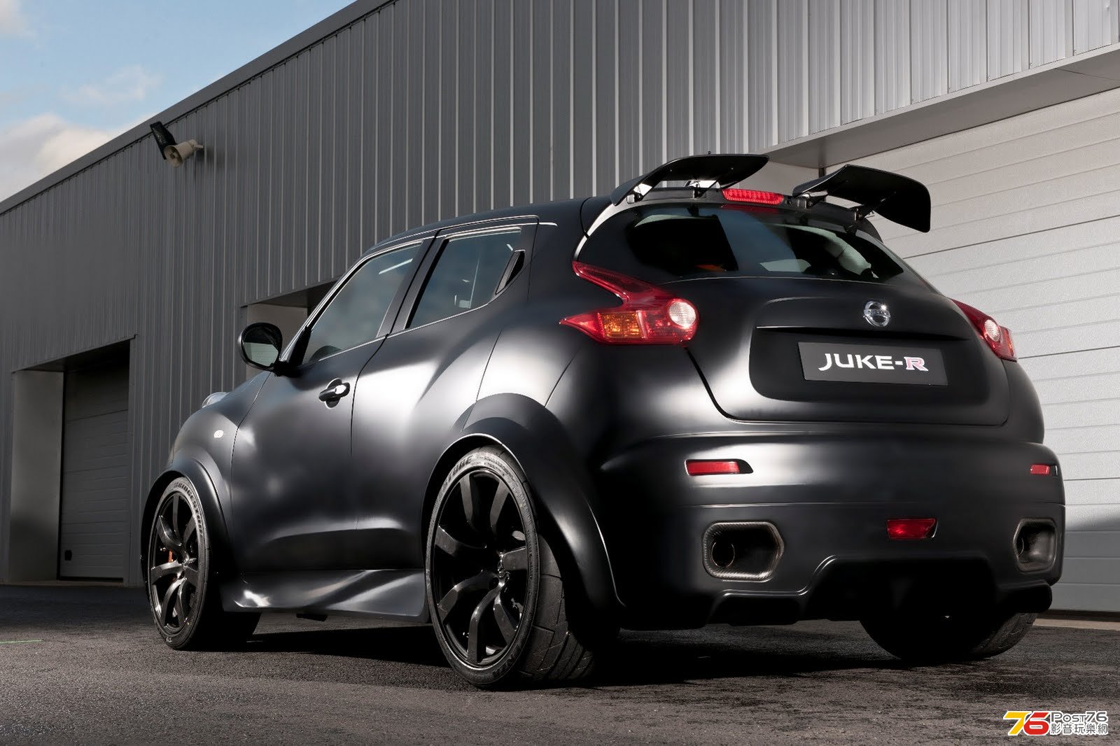 nissan-juke-r-1.jpg