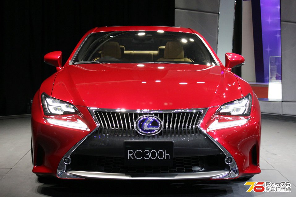 2015-lexus-rc-300h-004-1.jpg