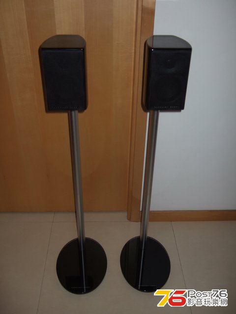 speaker and stands 1.jpg