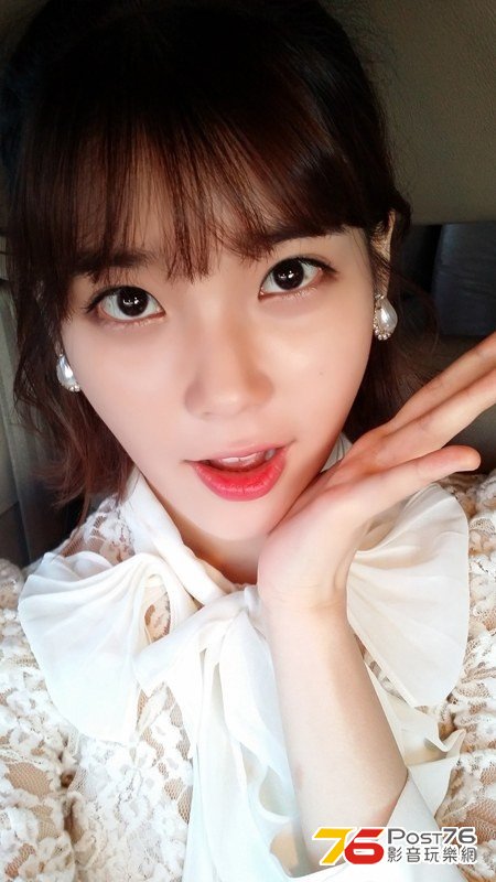 IU.jpg