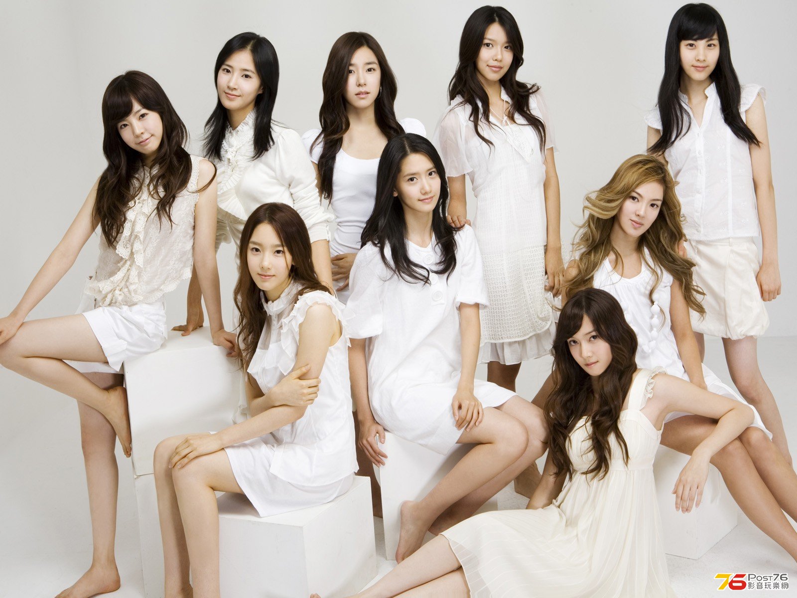 kwon-yuri-snsd-tiffany-kim-hyoyeon-choi-sooyoung-im-yoona-and-seohyun-332719.jpg