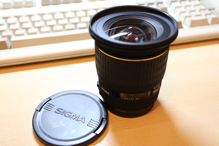 SOLD Sigma 20mm f1.8 EX DG for Canon