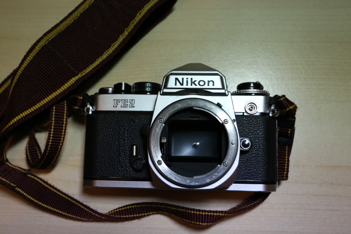 Nikon FE2 body 銀色