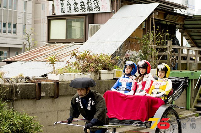 女子ーズ 3.jpg