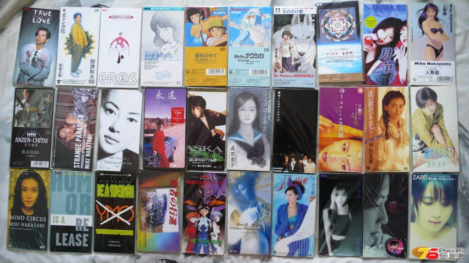 日文歌手的 3 CD singles 2.jpg