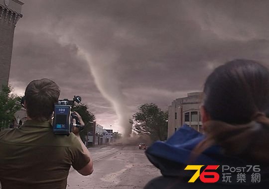 intothestorm_1.jpg