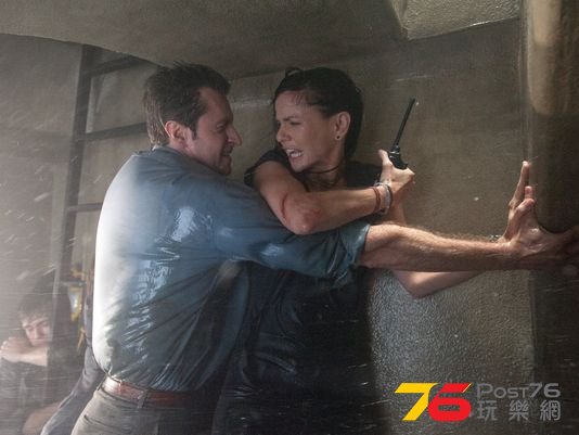 intothestorm_3.jpg