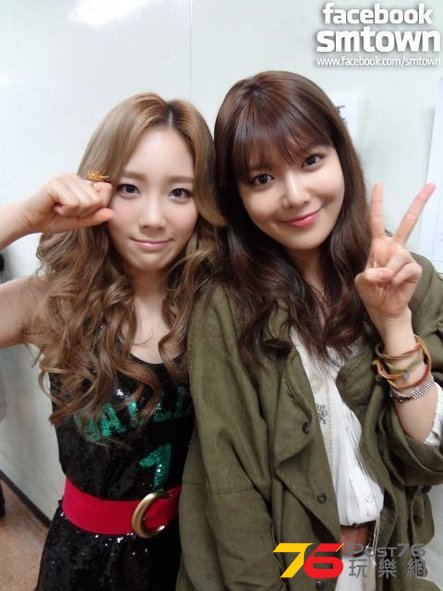 20140408-TaeYeon-SooYoung.jpg