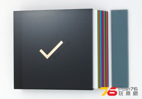 3_0174_box_rgb_2.jpg