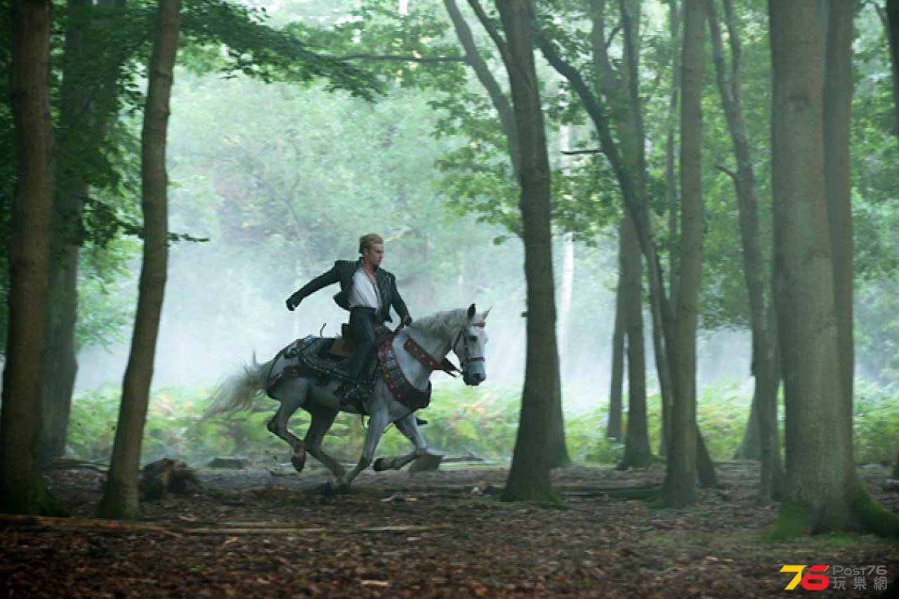 intothewoods_9.jpg