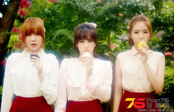 141105-apink-2.jpg