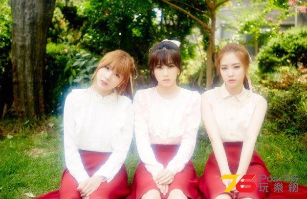 141105-apink-3.jpg