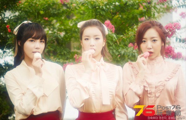 141105-apink-4.jpg