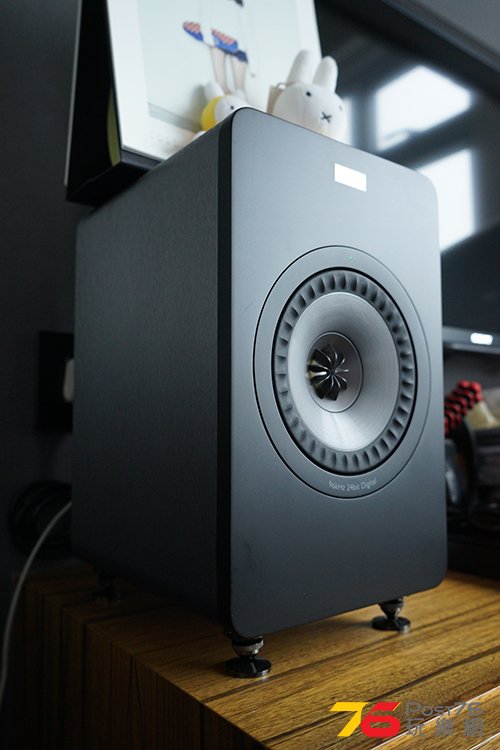 kef_X300a_left.jpg