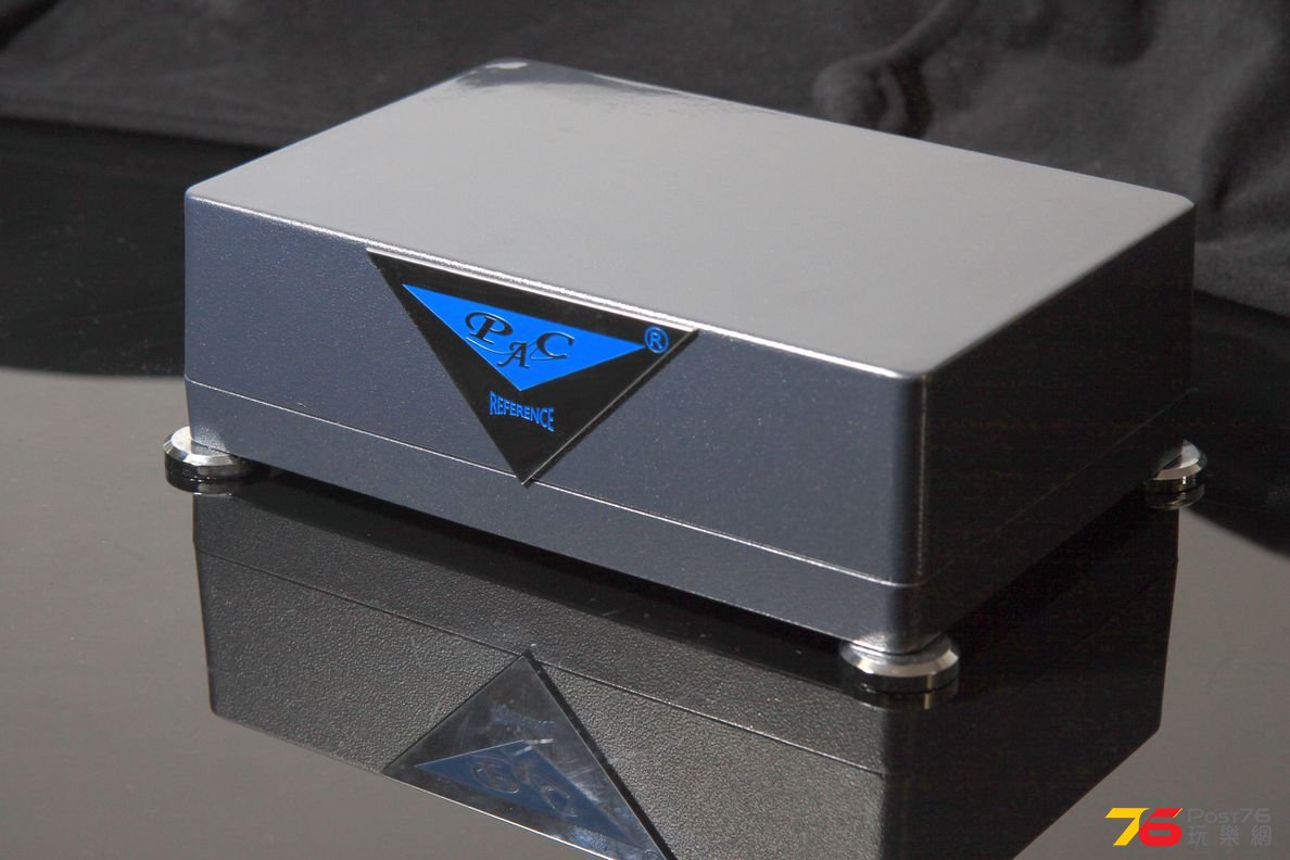 gray box1.jpg