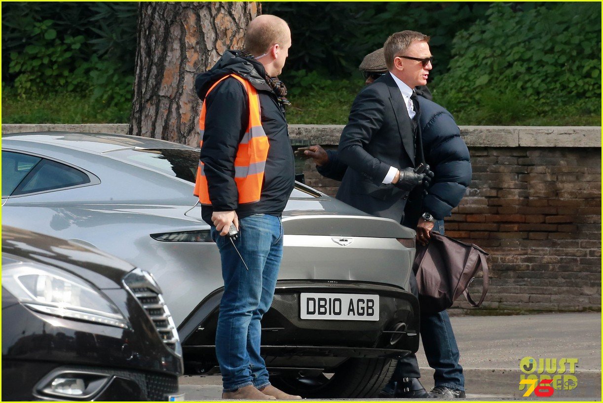 daniel-craig-james-bond-spectre-filming-rome-08.jpeg