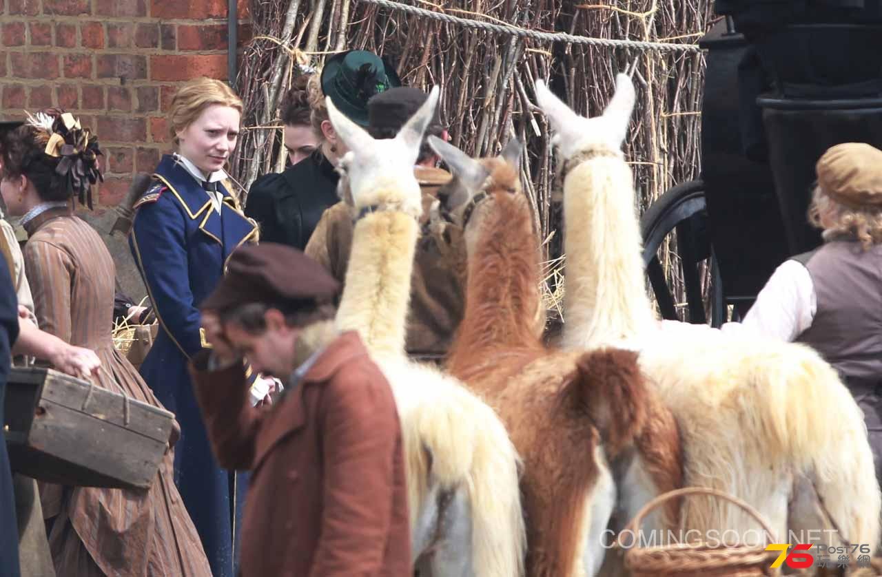180814-hr_Through_the_Looking_Glass_Set_13.jpg