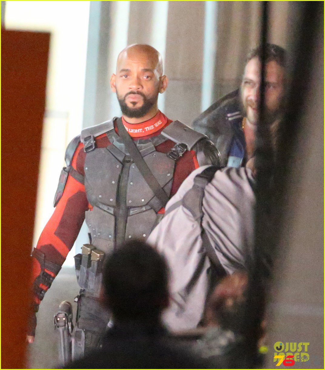 suicide-squad-cast-seen-in-costume-on-set-08.jpg