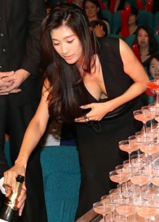 篠原涼子3.jpg