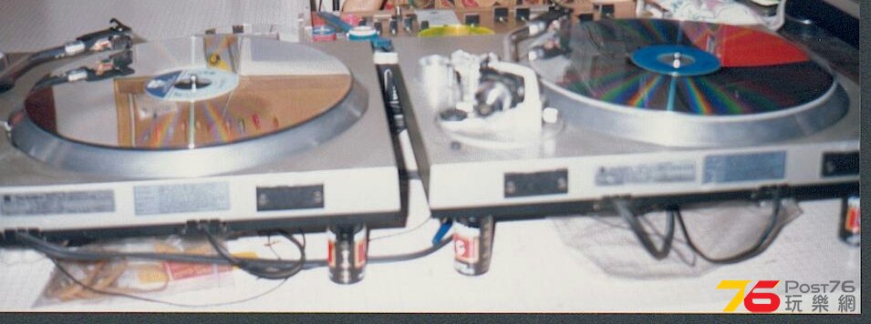 turntable.jpg