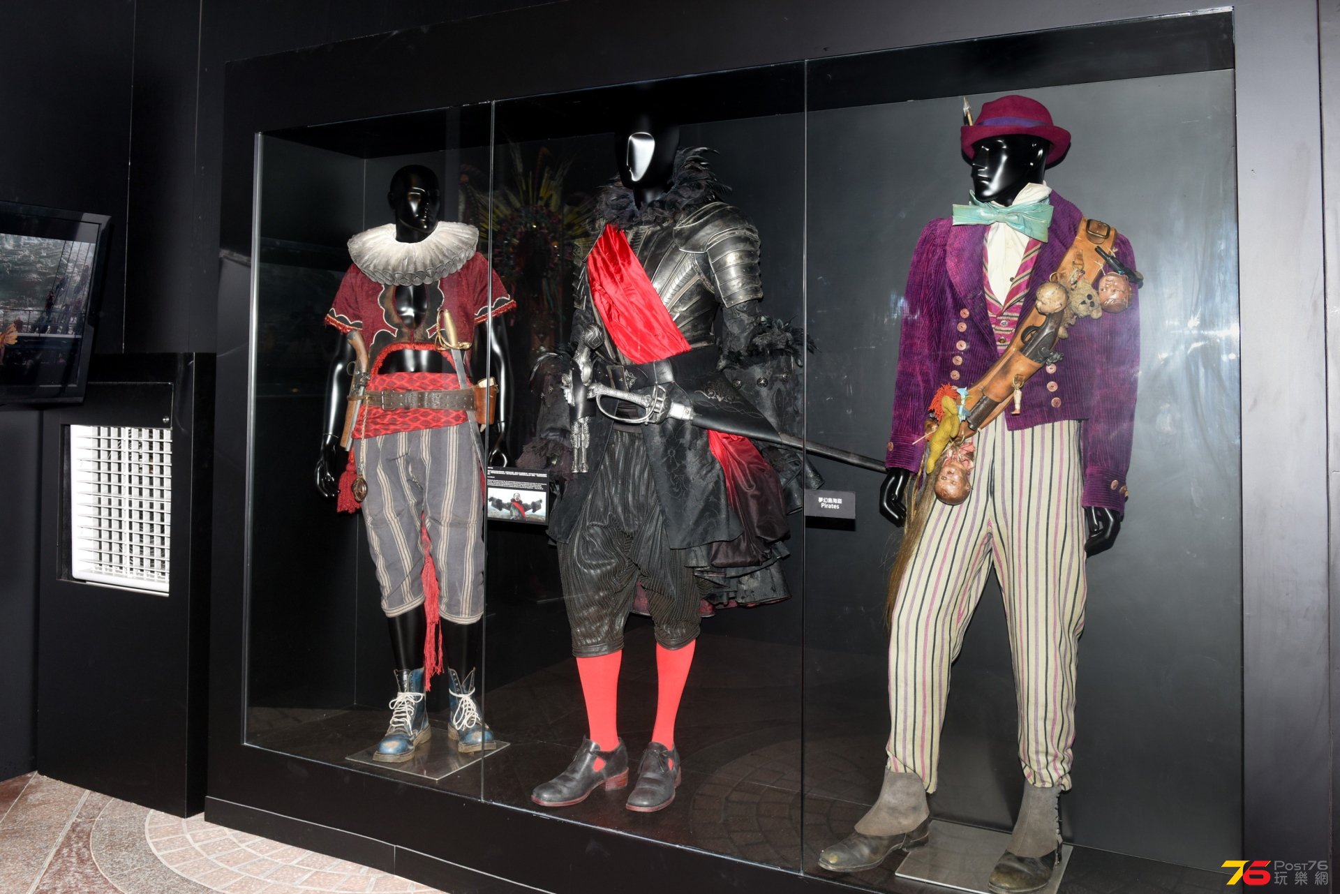 TS_PAN_costume-2.jpg