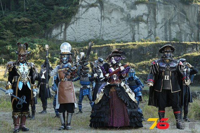 手裏剣戦隊ニンニンジャーVSトッキュウジャー THE MOVIE1.jpg