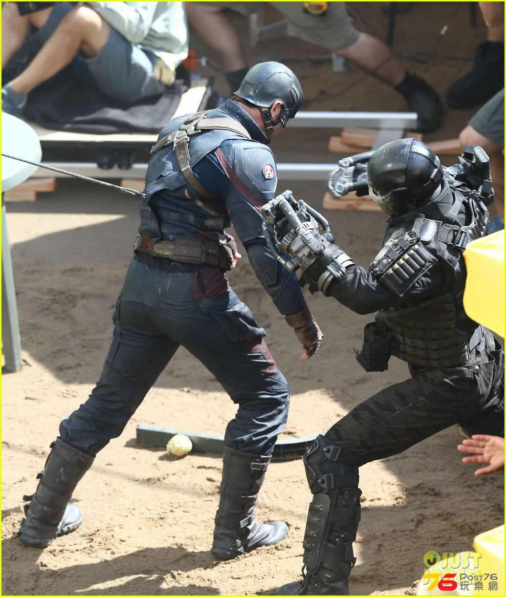 captain-america-crossbones-fight-captain-america-civil-war-21.jpg