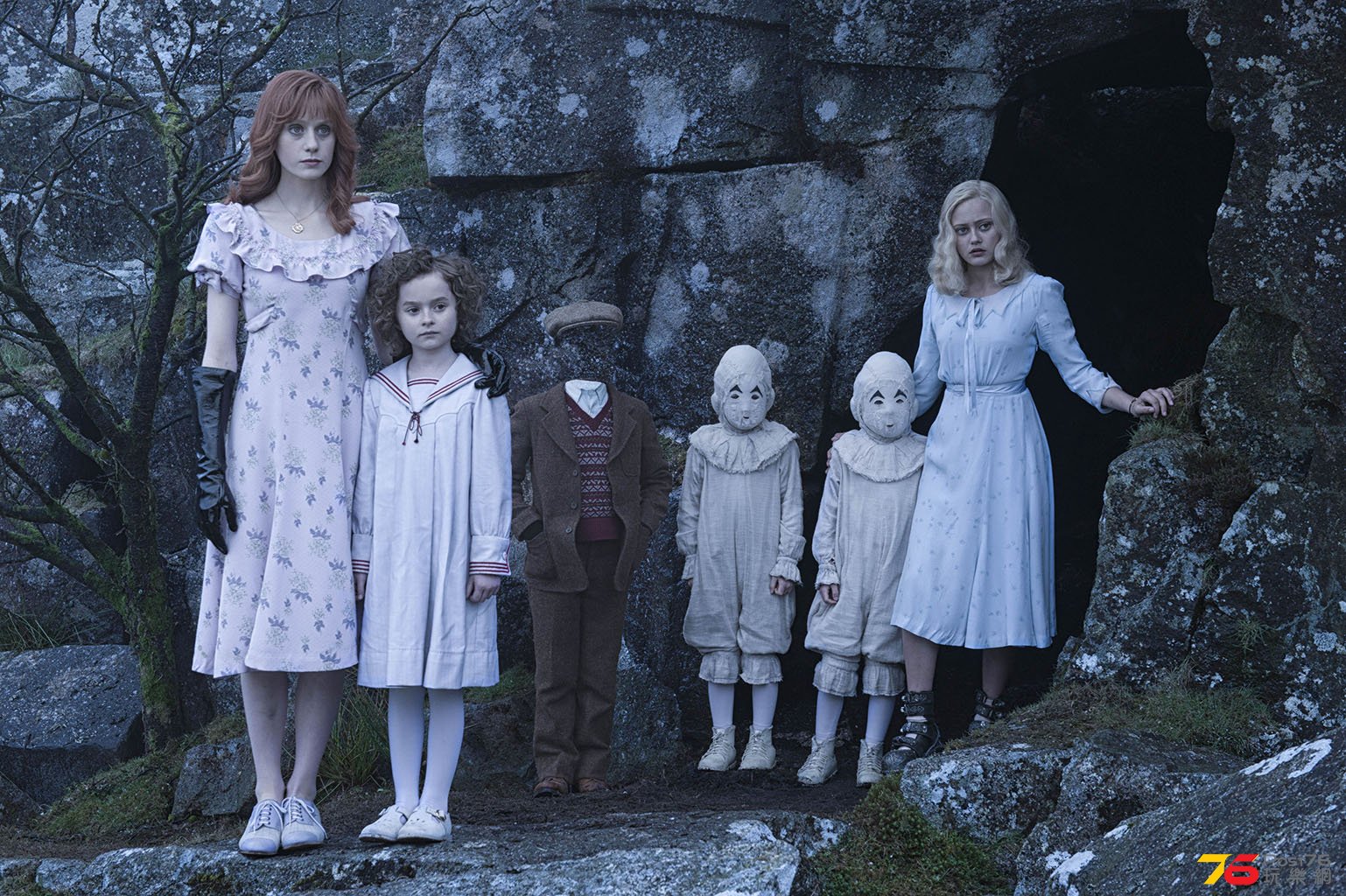 missperegrineshomeforpeculiars_14.jpg