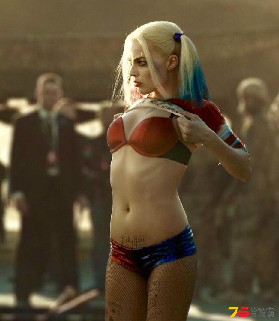 margot-robbie-sexy-harley-quinn-in-suicide.jpg