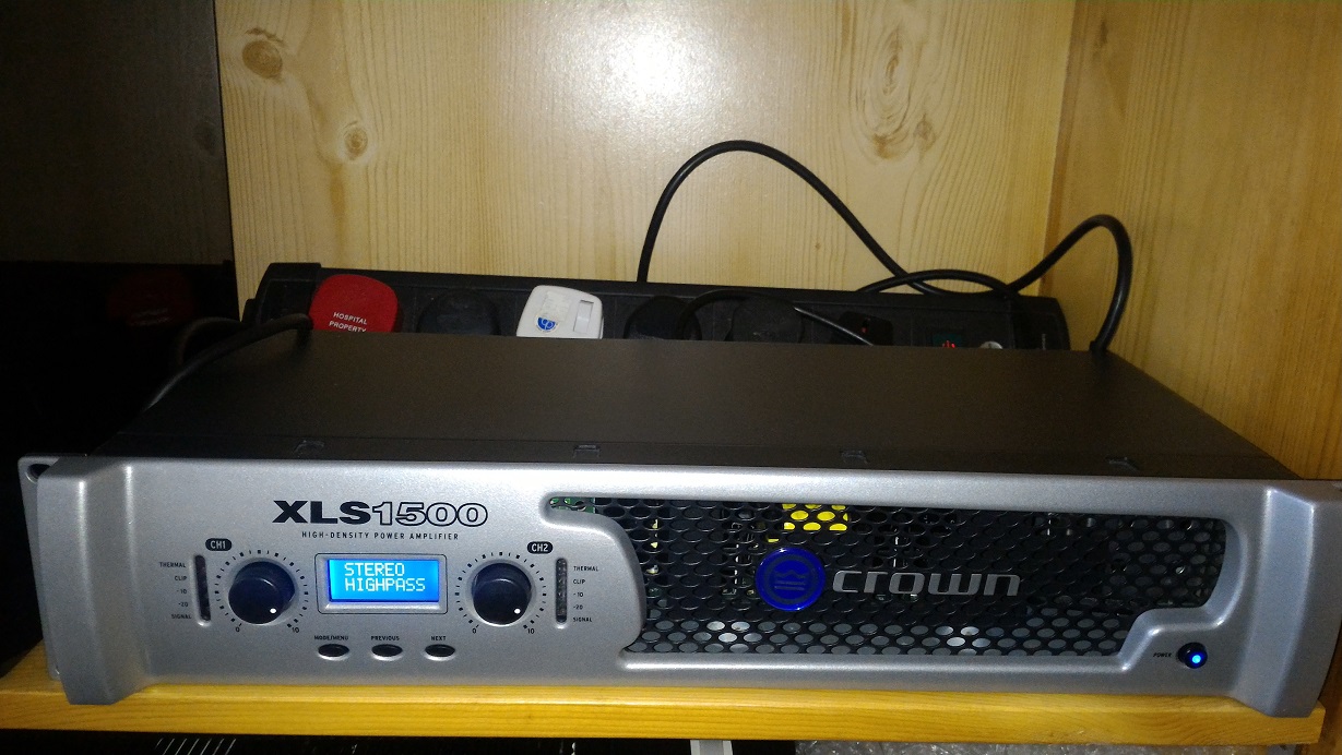 Crown XLS 1500 90% new 220v